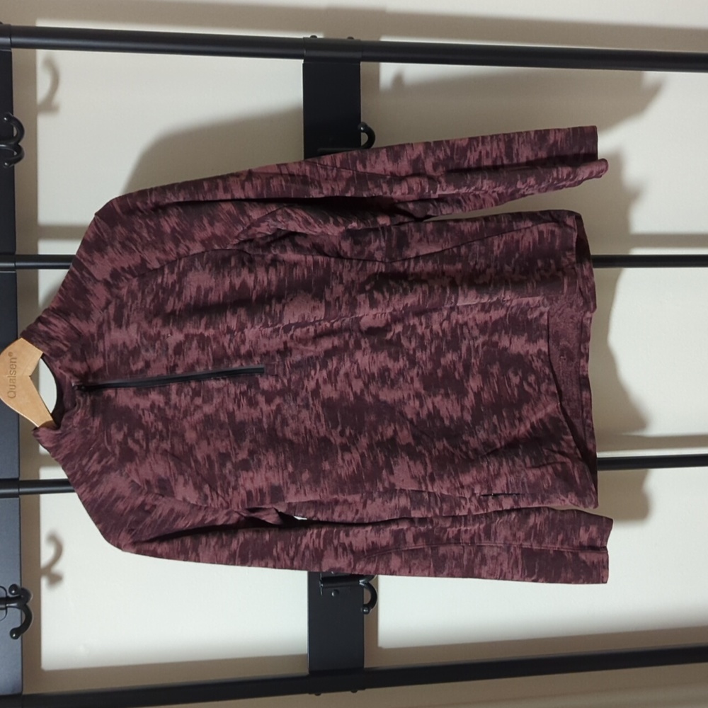 Lululemon Men’s Sweater
